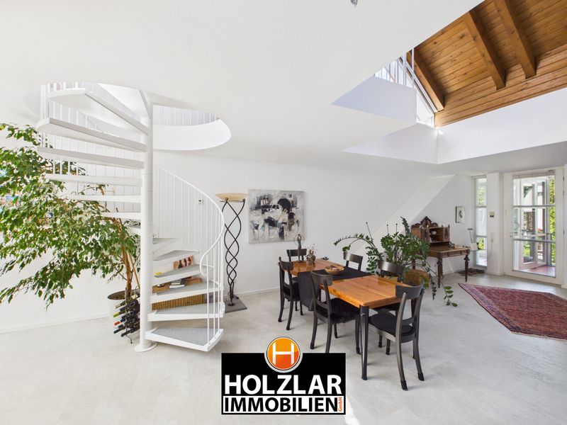 WOHNEN MIT CHARAKTER - EXKLUSIVE MAISONETTEWOHNUNG MIT GALERIE UND SONNIGER DACHTERRASSE IN BEUEL